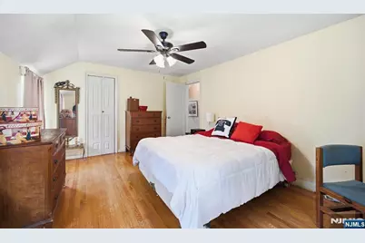 32 Lerome Place, Teaneck Township, NJ 07666 - Photo 25