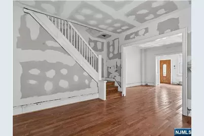 6104 Monitor Place, West New York, NJ 07093 - Photo 3