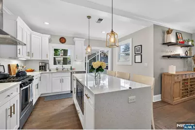 54 Van Riper Avenue, Rutherford, NJ 07070 - Photo 17