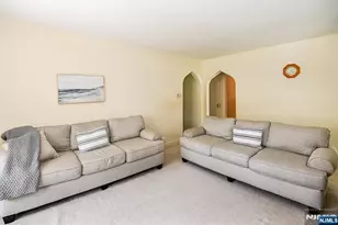 111 Jackson Ave, Wayne, NJ 07470 - Photo 9
