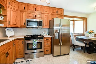 111 Jackson Avenue, Wayne, NJ 07470 - Photo 13