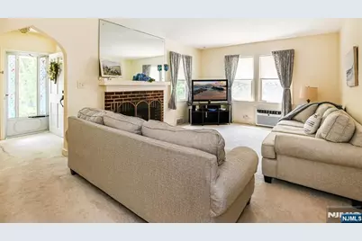 111 Jackson Avenue, Wayne, NJ 07470 - Photo 7