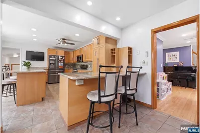 319 E Madison Avenue, Dumont, NJ 07628 - Photo 9