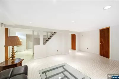 535 Summit, Englewood Cliffs, NJ 07632 - Photo 27