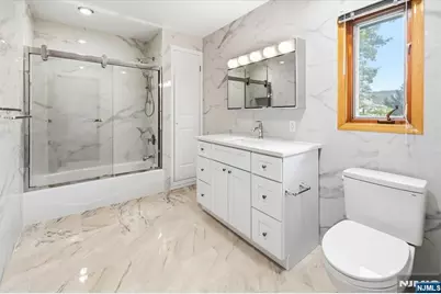 535 Summit, Englewood Cliffs, NJ 07632 - Photo 23