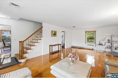 535 Summit, Englewood Cliffs, NJ 07632 - Photo 3