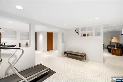 535 Summit, Englewood Cliffs, NJ 07632 - Photo 25