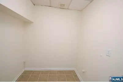 89 W Ridgewood Avenue, Ridgewood, NJ 07450 - Photo 13