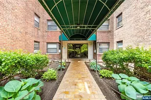 2335 Hudson Terrace D6, Fort Lee, NJ 07024 - Photo 15