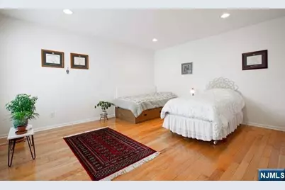 47 Mulberry Court, Paramus, NJ 07652 - Photo 15