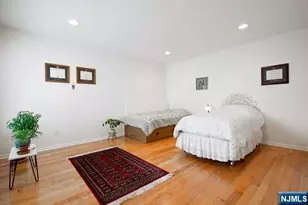 47 Mulberry Ct, Paramus, NJ 07652 - Photo 15