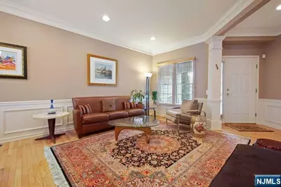 47 Mulberry Court, Paramus, NJ 07652 - Photo 3