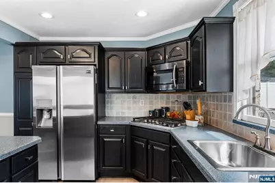 12 Calvin Avenue, Lodi, NJ 07644 - Photo 5