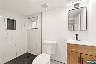 218 Ampere Pkwy, Bloomfield, NJ 07003 - Photo 37