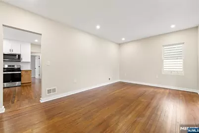218 Ampere Parkway, Bloomfield, NJ 07003 - Photo 7