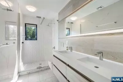 531 Chestnut Place, Teaneck Township, NJ 07666 - Photo 9