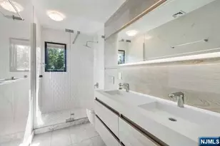 531 Chestnut Pl, Teaneck Township, NJ 07666 - Photo 9