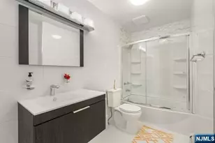 531 Chestnut Pl, Teaneck Township, NJ 07666 - Photo 19