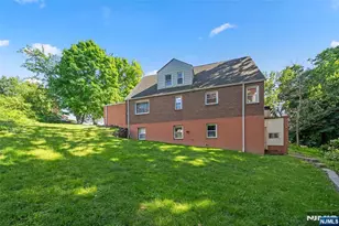 553 Ray Ave, Ridgefield, NJ 07657 - Photo 27