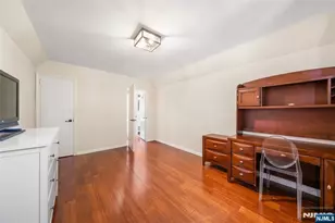 553 Ray Ave, Ridgefield, NJ 07657 - Photo 19