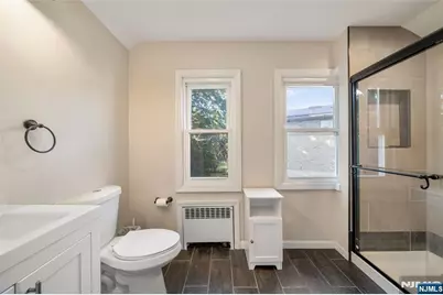 553 Ray Avenue, Ridgefield, NJ 07657 - Photo 21