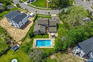 670 Swathmore Ln, Paramus, NJ 07652 - Photo 49