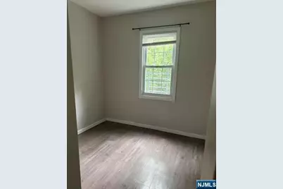 108 Peabody Place, Newark, NJ 07104 - Photo 11