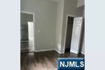 108 Peabody Place, Newark, NJ 07104 - Photo 5