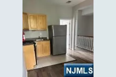 108 Peabody Place, Newark, NJ 07104 - Photo 3