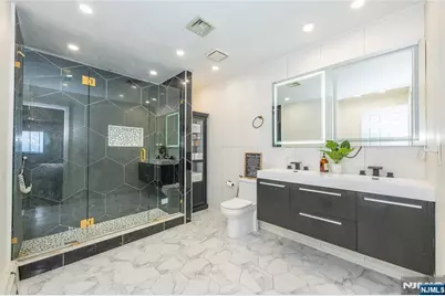 12 Rene Court, Wayne, NJ 07470 - Photo 19