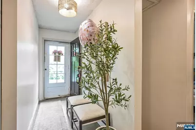 596 Wyckoff Avenue, Mahwah, NJ 07430 - Photo 5