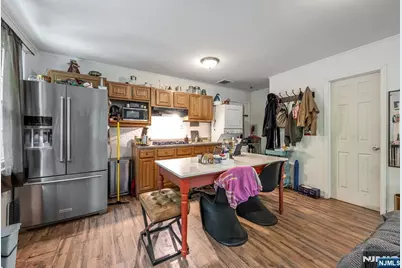 596 Wyckoff Avenue, Mahwah, NJ 07430 - Photo 17