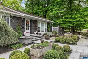 596 Wyckoff Ave, Mahwah, NJ 07430 - Photo 3