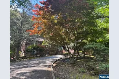 554 Huckleberry Lane, Franklin Lakes, NJ 07417 - Photo 1
