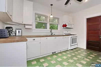 121 Wilmuth Street, Mahwah, NJ 07430 - Photo 13