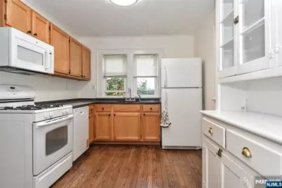 220 Feronia Way 1st Floor #1st Floor, Rutherford, NJ 07070 - Photo 11