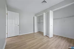 22 Flynn Pl, Wayne, NJ 07470 - Photo 7