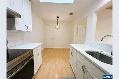 300 Crown Court 523 #523, Edgewater, NJ 07020 - Photo 19