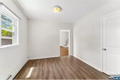 42 Ridgewood Avenue, Paramus, NJ 07652 - Photo 7