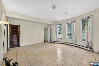 366 7th Avenue, Newark, NJ 07107 - Photo 7