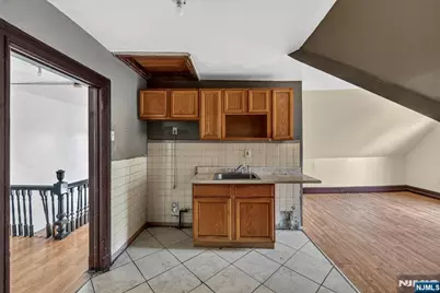 366 7th Avenue, Newark, NJ 07107 - Photo 35