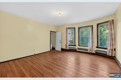 366 7th Avenue, Newark, NJ 07107 - Photo 21