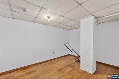 366 7th Avenue, Newark, NJ 07107 - Photo 45