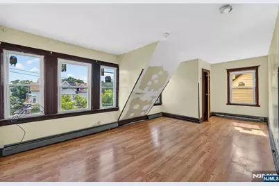 366 7th Avenue, Newark, NJ 07107 - Photo 33