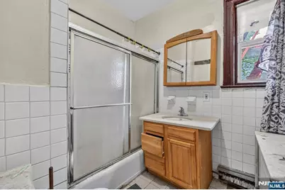 366 7th Avenue, Newark, NJ 07107 - Photo 27
