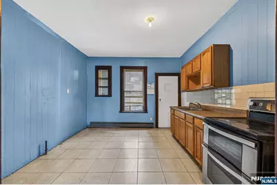 366 7th Avenue, Newark, NJ 07107 - Photo 23