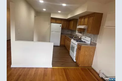 399 Walker Street 1B #1B, Fairview, NJ 07022 - Photo 5