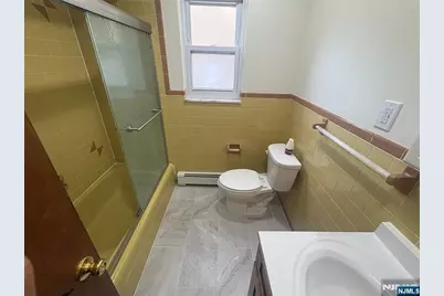 399 Walker Street 1B #1B, Fairview, NJ 07022 - Photo 11