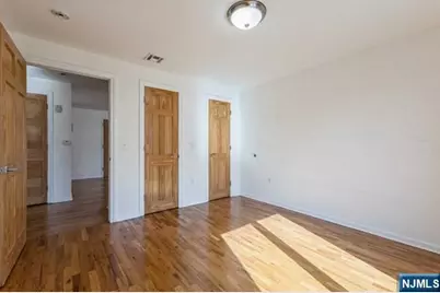 17 Meadow Road 401 #401, Rutherford, NJ 07070 - Photo 11