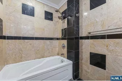 17 Meadow Road 401 #401, Rutherford, NJ 07070 - Photo 15